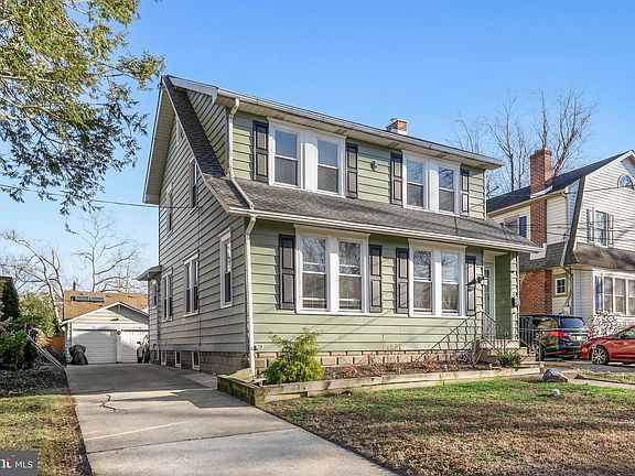 2nd image of 252 Rhoads Ave