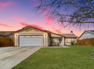 2113 Buckwheat Ave, Rosamond, CA 93560