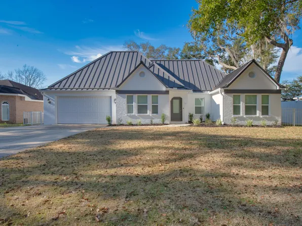 24 Waterview Pl, Freeport, FL 32439