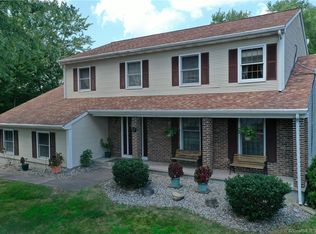 17 Fitzgerald Dr, East Hartford, CT 06118