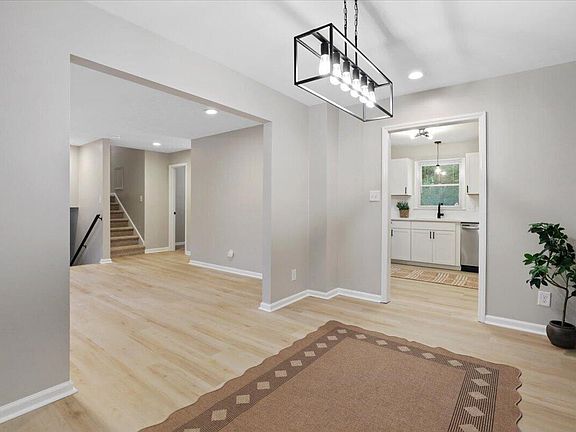 2nd image of 1017 Gaston Ave