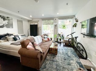 26-33 14th St #1R, Astoria, NY 11102