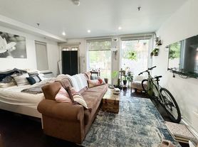 26-33 14th St, Astoria, NY