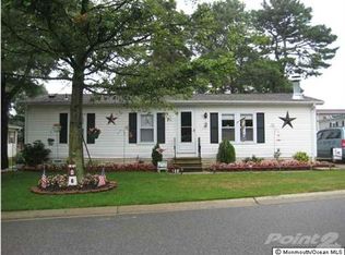 15 Pine Ridge Blvd, Whiting, NJ 08759