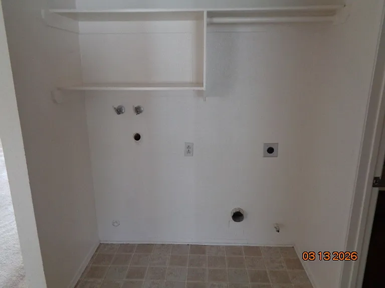 2821 Desert St — Photo 6