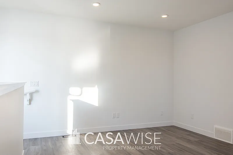 1 bed, 1.0 bath, 607 sqft, $1,200 — Photo 4