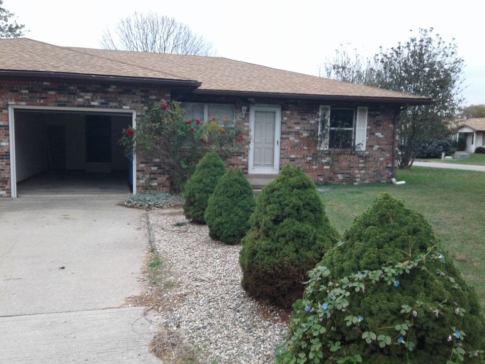 1st image of 18 Cougar Dr