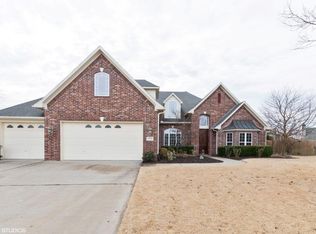 5504 S 44th St, Rogers, AR 72758