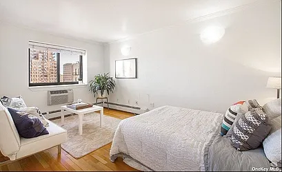 Rented by Century 21 American Homes