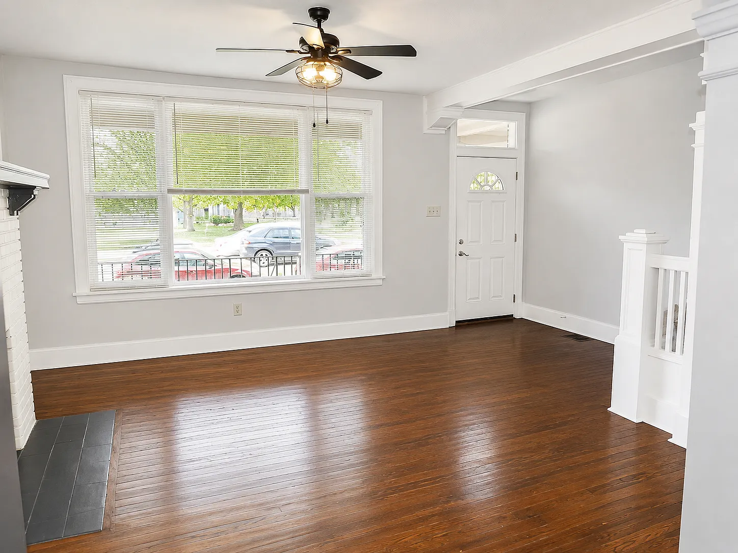 325 N Murtland St — Photo 4