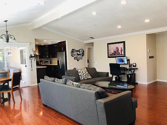 5th image of 380 Chateau La Salle Dr #380