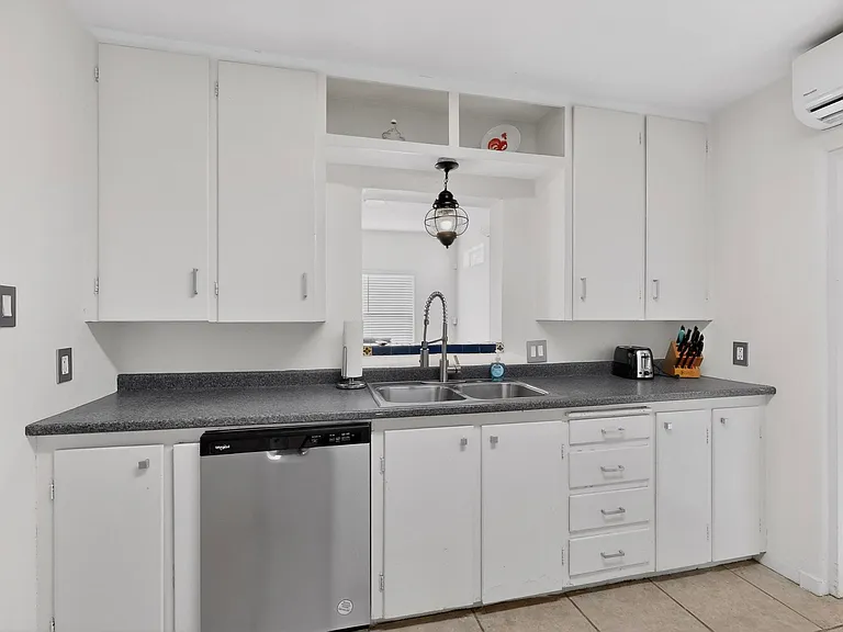 226 Sierra Pl NE — Photo 16
