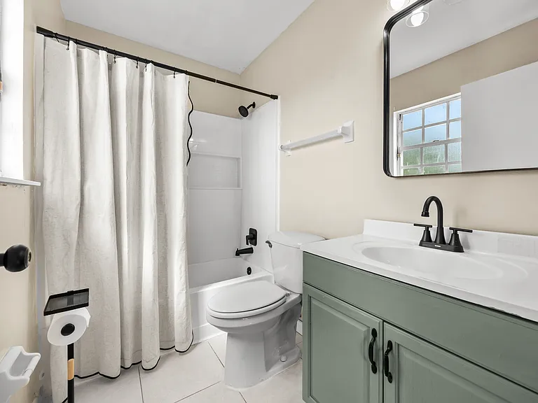 3165 SE East Blackwell Dr — Photo 4