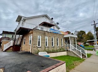 703 Washington Ave #2, Carnegie, PA 15106