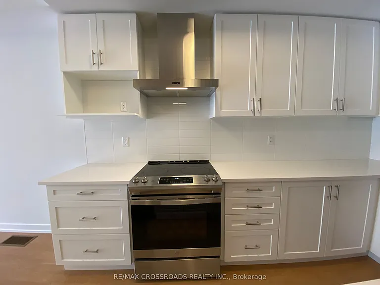 68 Stauffer Cres — Photo 18