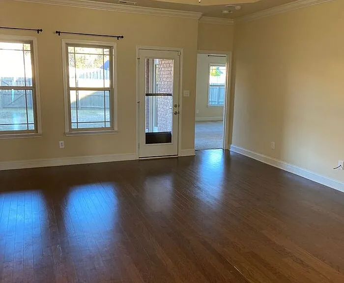 219 Coral Ct — Photo 13