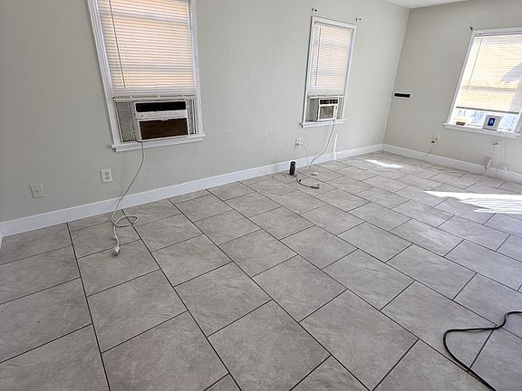 3rd image of 506 Wilson Ave