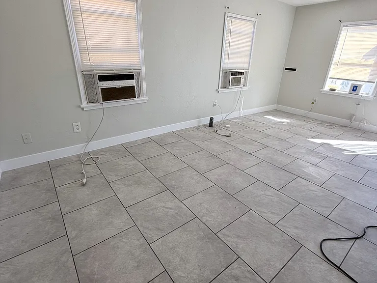 506 Wilson Ave — Photo 3