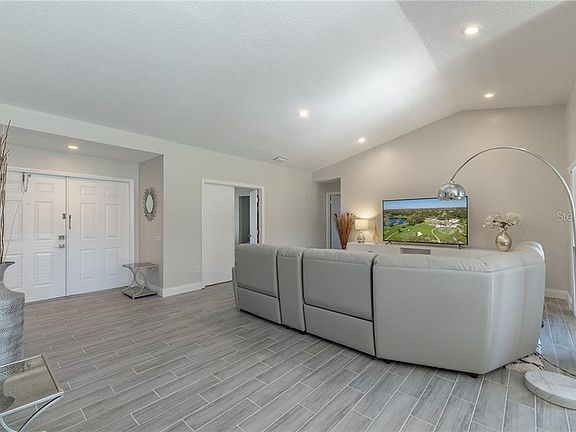 5th image of 7218 Green Pine Ct