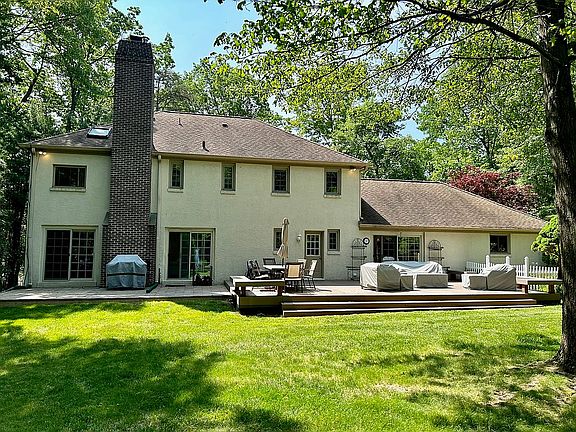 4th image of 1737 Hamilton Dr
