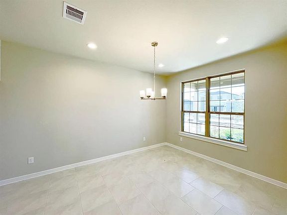3rd image of 28515 Eli Eagle St