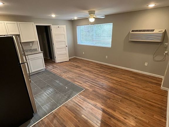 5th image of 1-17-2341 Burnet Ave #3