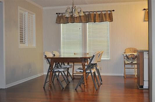 3rd image of 2201 Pineland Dr