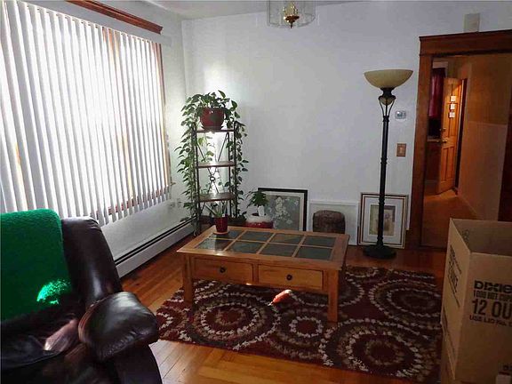 5th image of 165 New York Ave #2