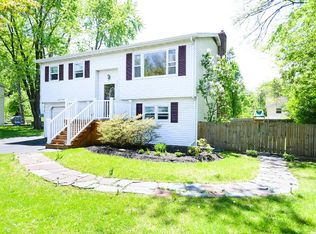 1816 Providence Ave, Niskayuna, NY 12309