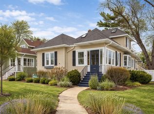 175 N Berteau Ave, Elmhurst, IL 60126