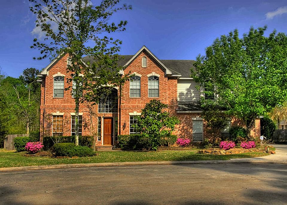 SPEND YOUR WEEKENDS ON VACATION IN THIS MARGARITAVILLE RETREAT!