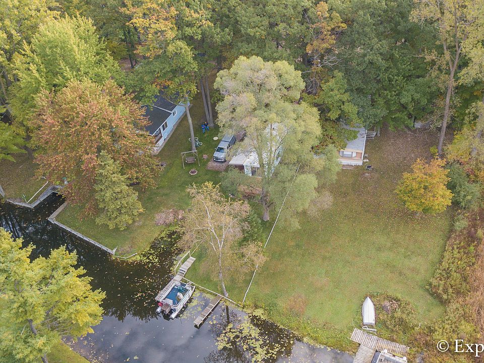 1st image of 4499 Woodlawn Dr