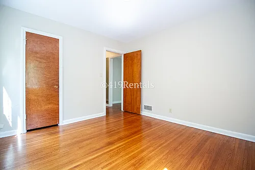 2424 Lambert Dr — Photo 10