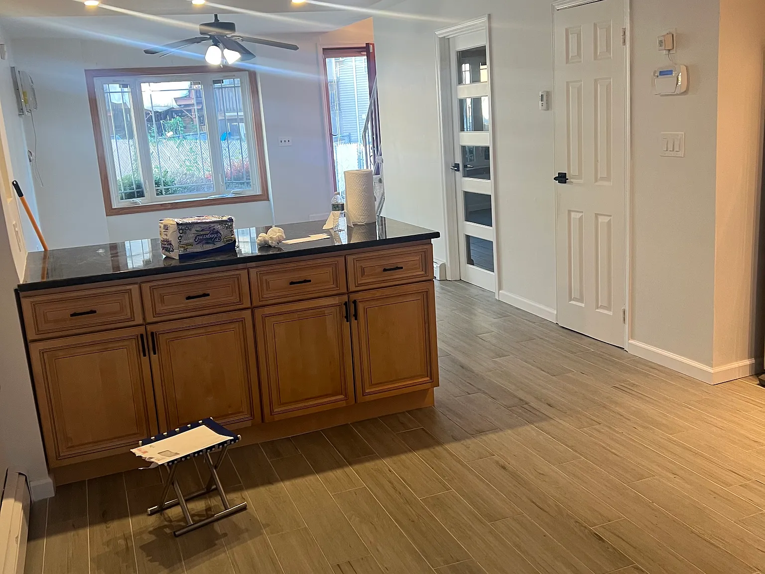 2 bed, 1000 sqft, $3,000 — Photo 3