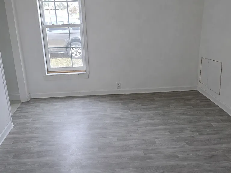 510 Thompson St — Photo 5