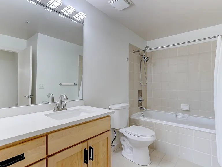 275 S Harrison St #311 — Photo 16