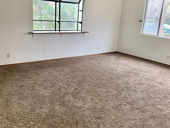 3rd image of 2953 Grinnel Dr