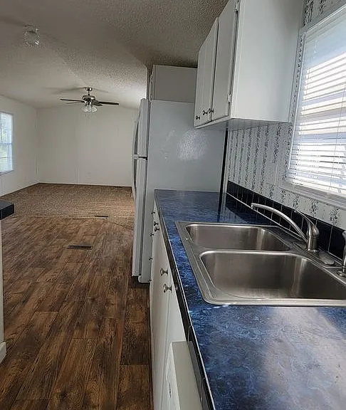 1139 Bonfire Dr — Photo 9