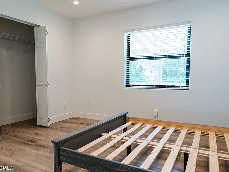 14562 Riverside Dr — Photo 22