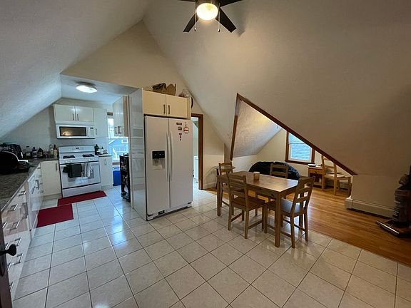 3rd image of 65 Fairbanks St #2E