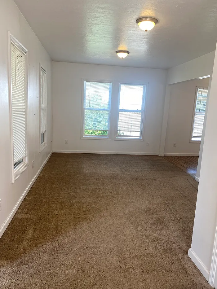 3 bed, 1.5 bath, 1100 sqft, $1,600 — Photo 4