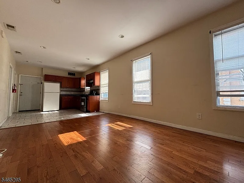 225 Ripley Pl #3