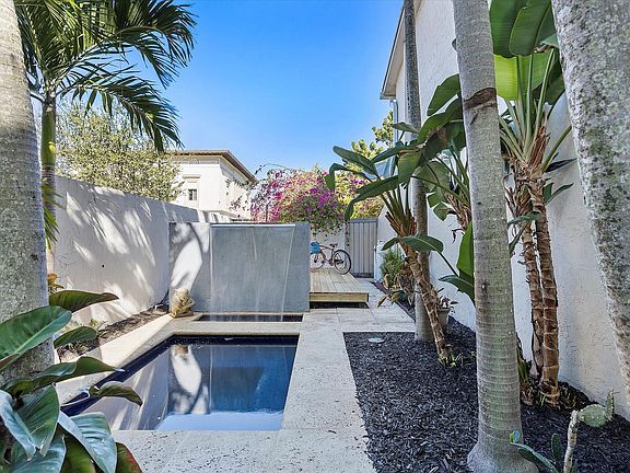 3rd image of 559 NE 7th Avenue #6A