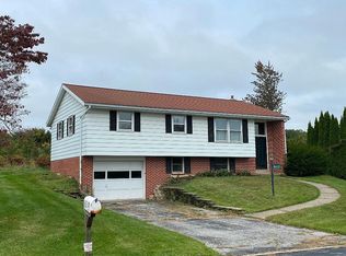 8631 Beatrice Ln, Bath, PA 18014