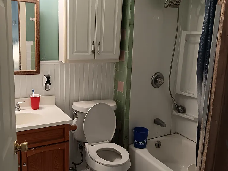 1247 Kensington Ave — Photo 8