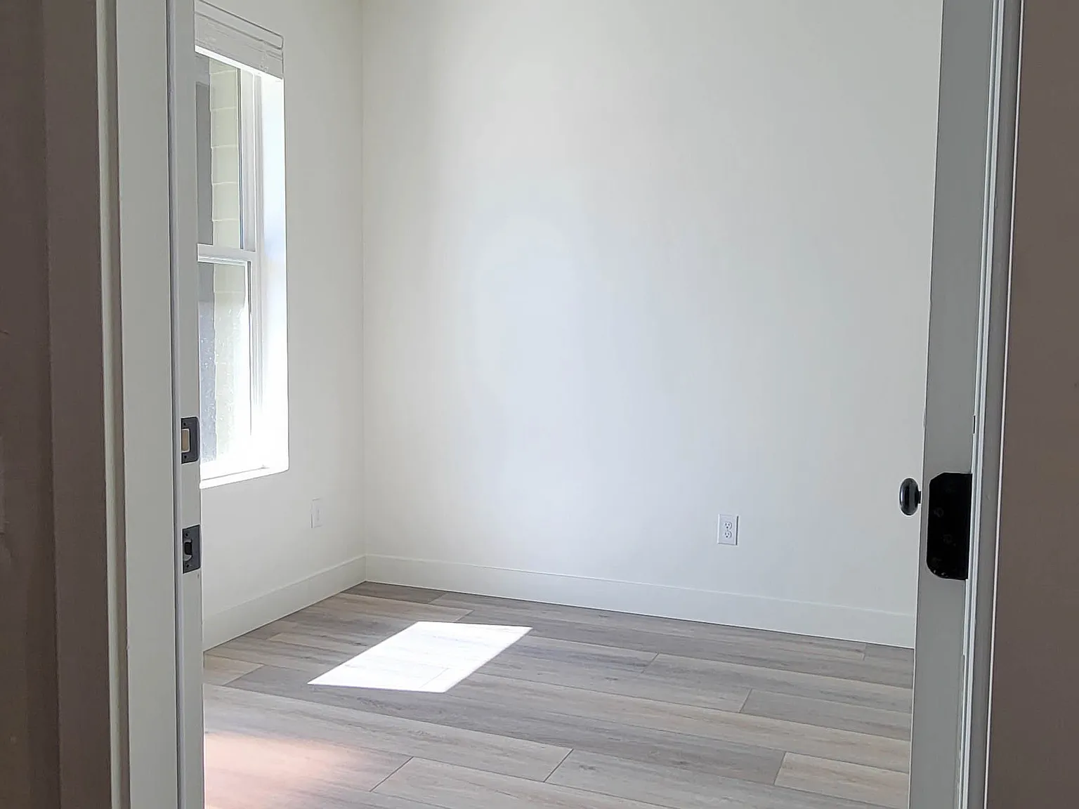 2 bed, 2.5 bath, 1370 sqft, $2,100 — Photo 3