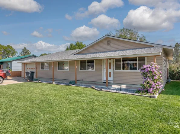 611 W Indianhead Rd, Weiser, ID 83672