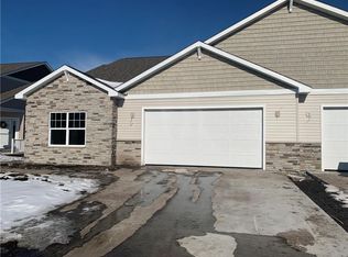 492 Bella Vista Ct, Huxley, IA 50124