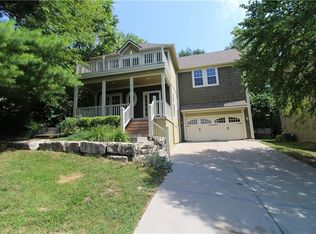 516 Spring St, Smithville, MO 64089