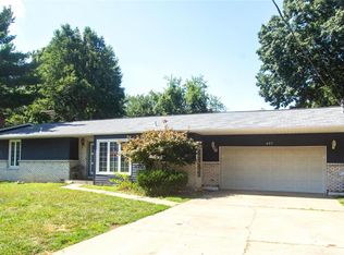 407 E Airwood Dr, East Alton, IL
